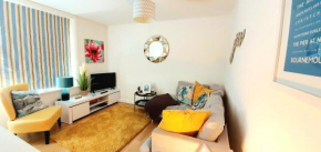 Stunning apartment with 2 bedrooms, 2 en-suites, private parking